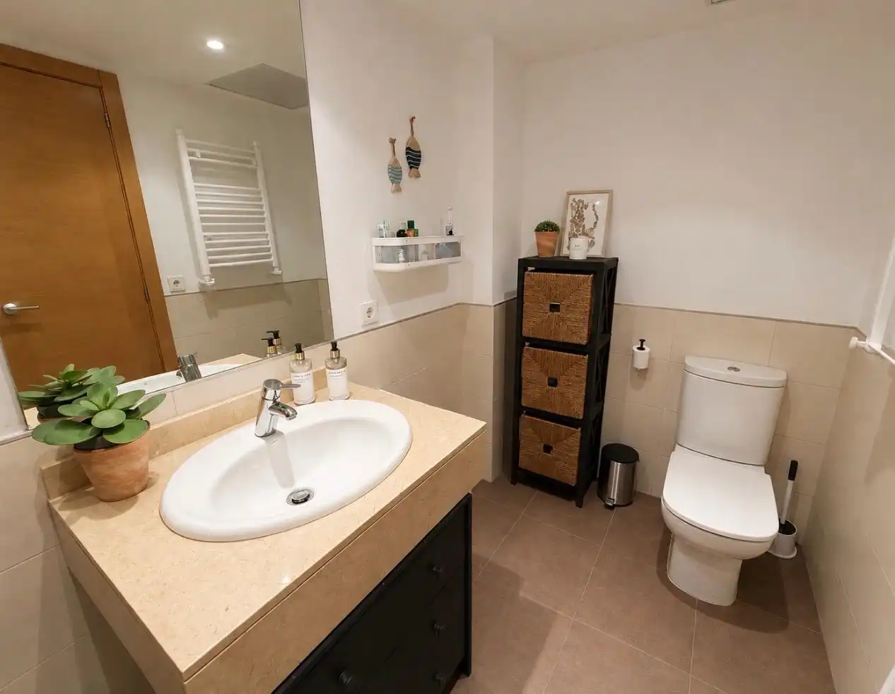 Badezimmer von Erdgeschoss zum Verkauf in Campos mit Klimaanlage, Heizung und Terrasse