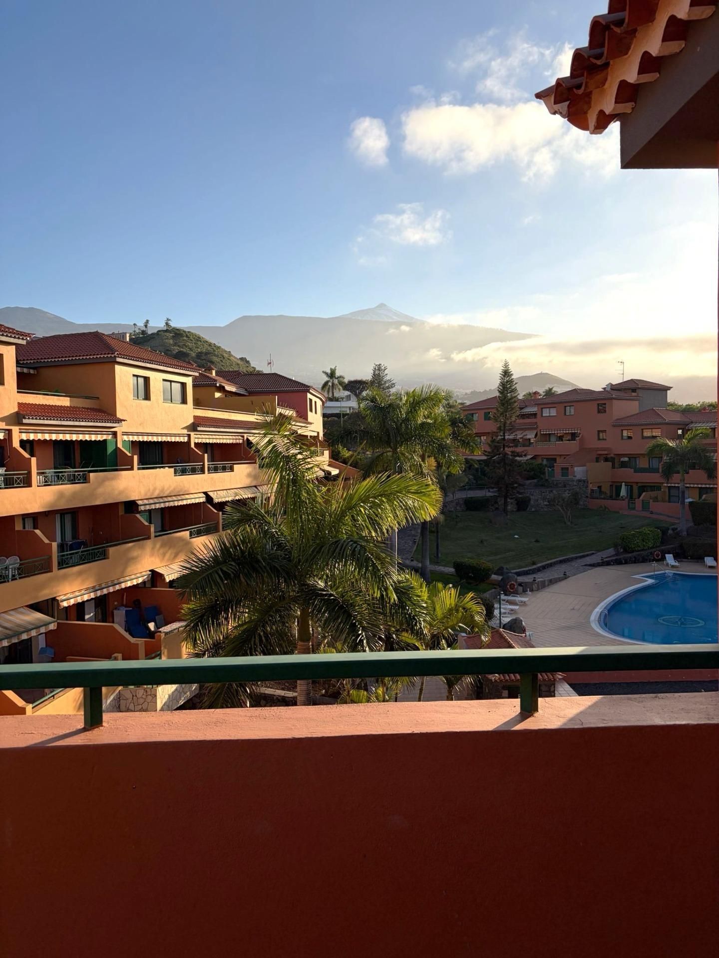 Vista exterior de Àtic en venda en Puerto de la Cruz amb Jardí privat, Terrassa i Piscina comunitària