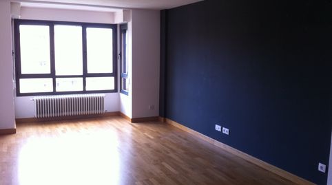Foto 3 de Piso en venta en Calle Remigia Echarren, 2, Chantrea, Pamplona / Iruña