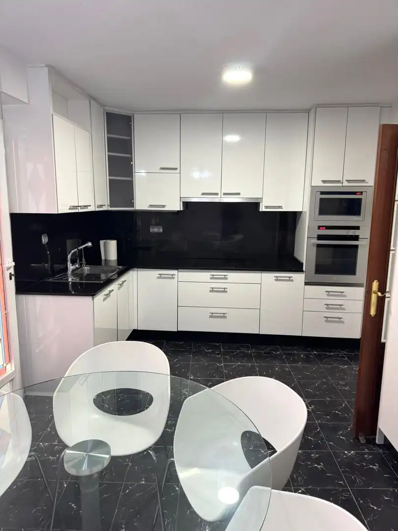 Cocina de Apartamento en venta en Torrevieja con Aire acondicionado, Trastero y Amueblado