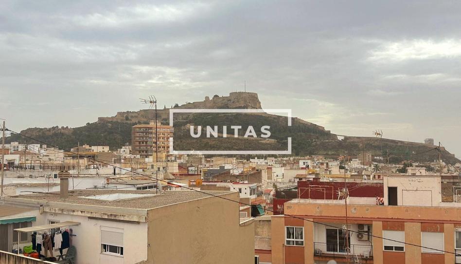 Foto 1 de Àtic en venda a Carolinas Bajas, Alicante