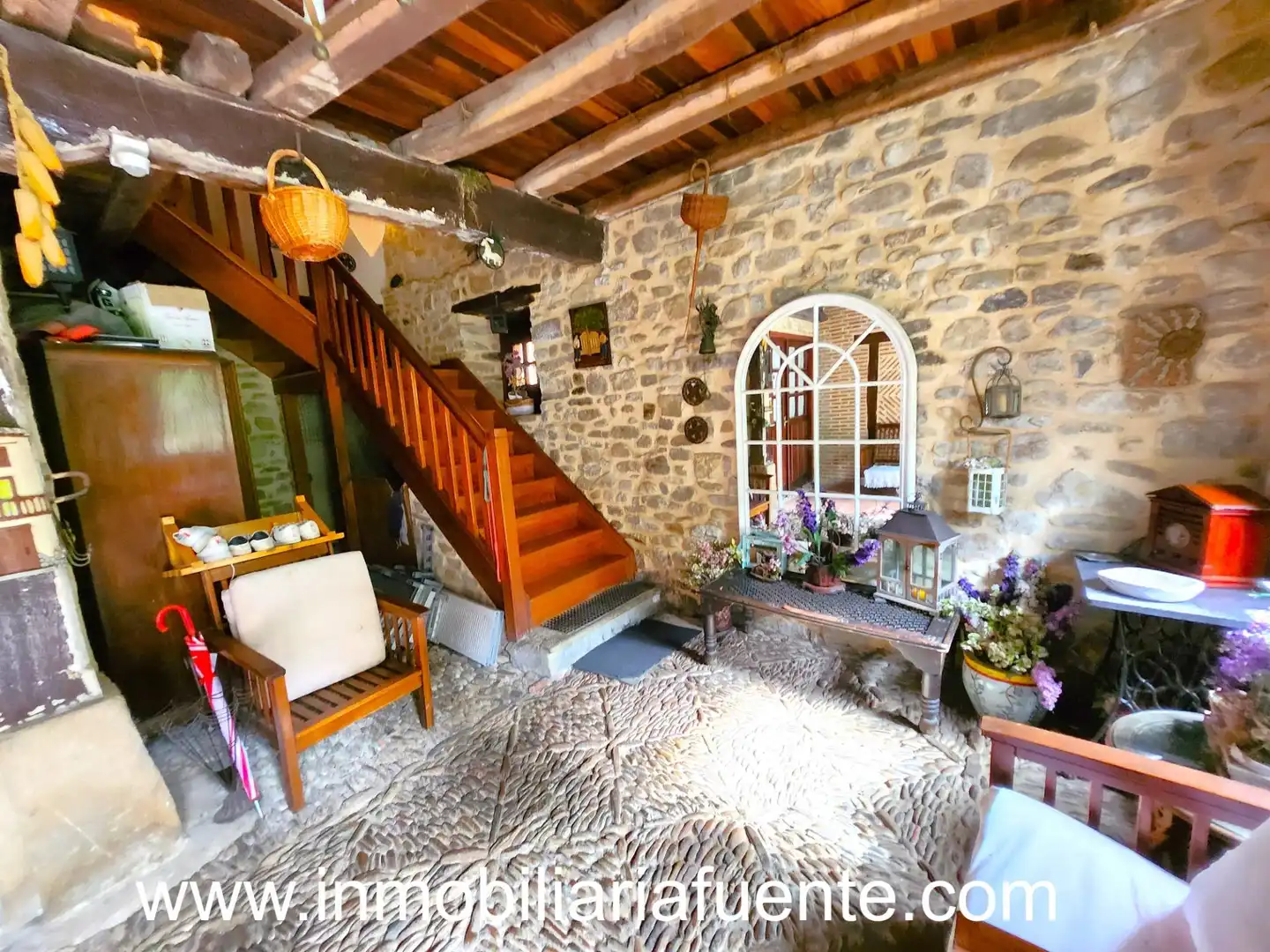 Casa o chalet en venta en Zalla  con Jardín privado, Trastero y Amueblado