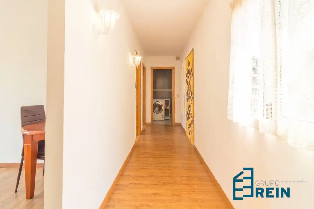 Flat for sale in Recas  with Air Conditioner, Heating and Terrace