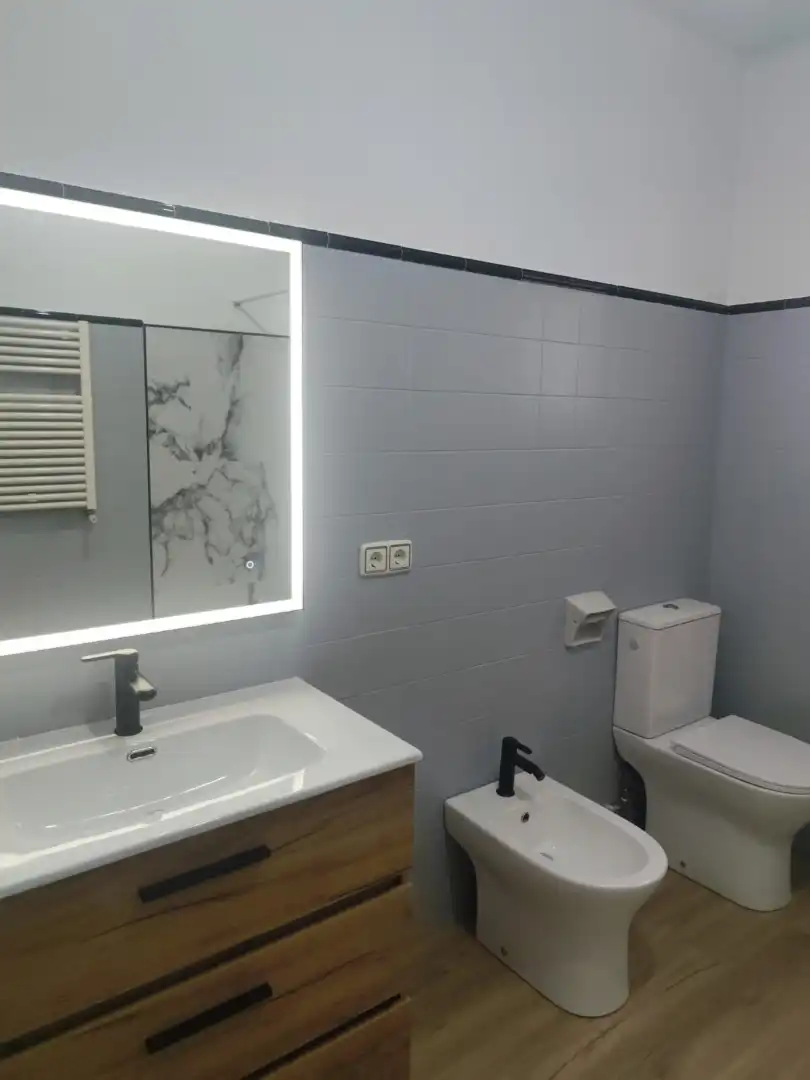 Bany de Pis en venda en Manresa amb Calefacció, Parquet i Traster