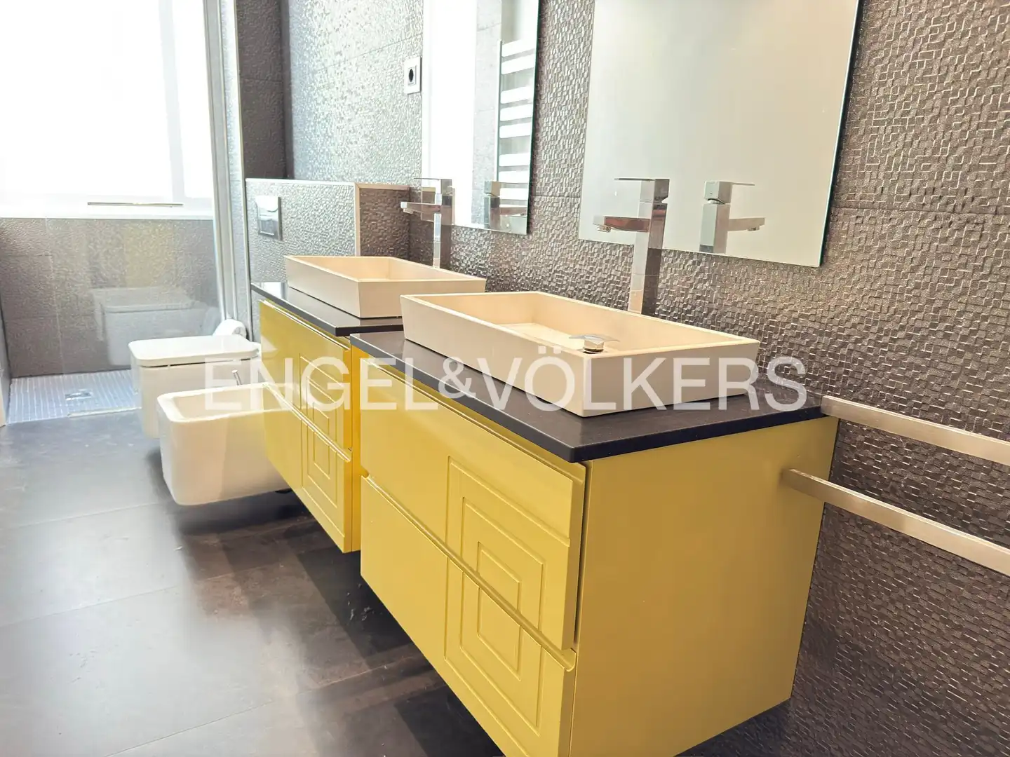 Baño de Piso de alquiler en Madrid con Aire acondicionado, Calefacción y Amueblado