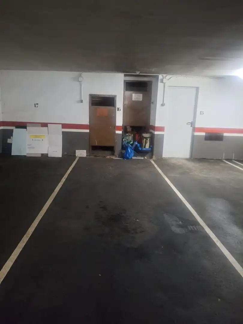 Parking of Garage for rent in Vallobín - La Florida