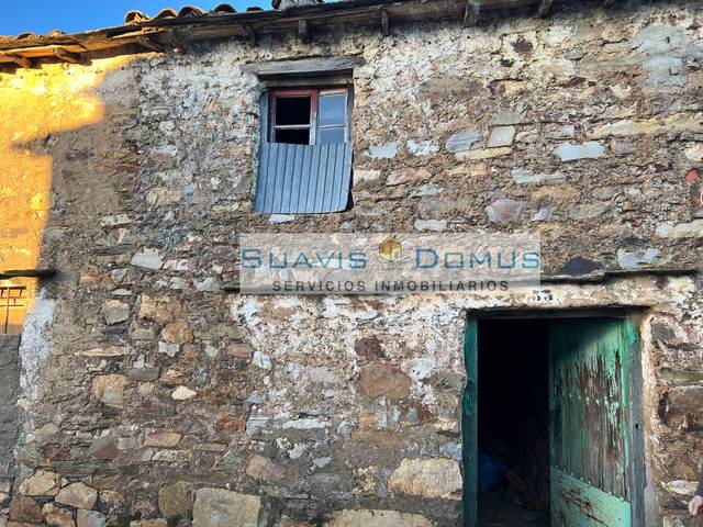 Edificio en Venta en N/A, -1 en Ferreras de Abajo