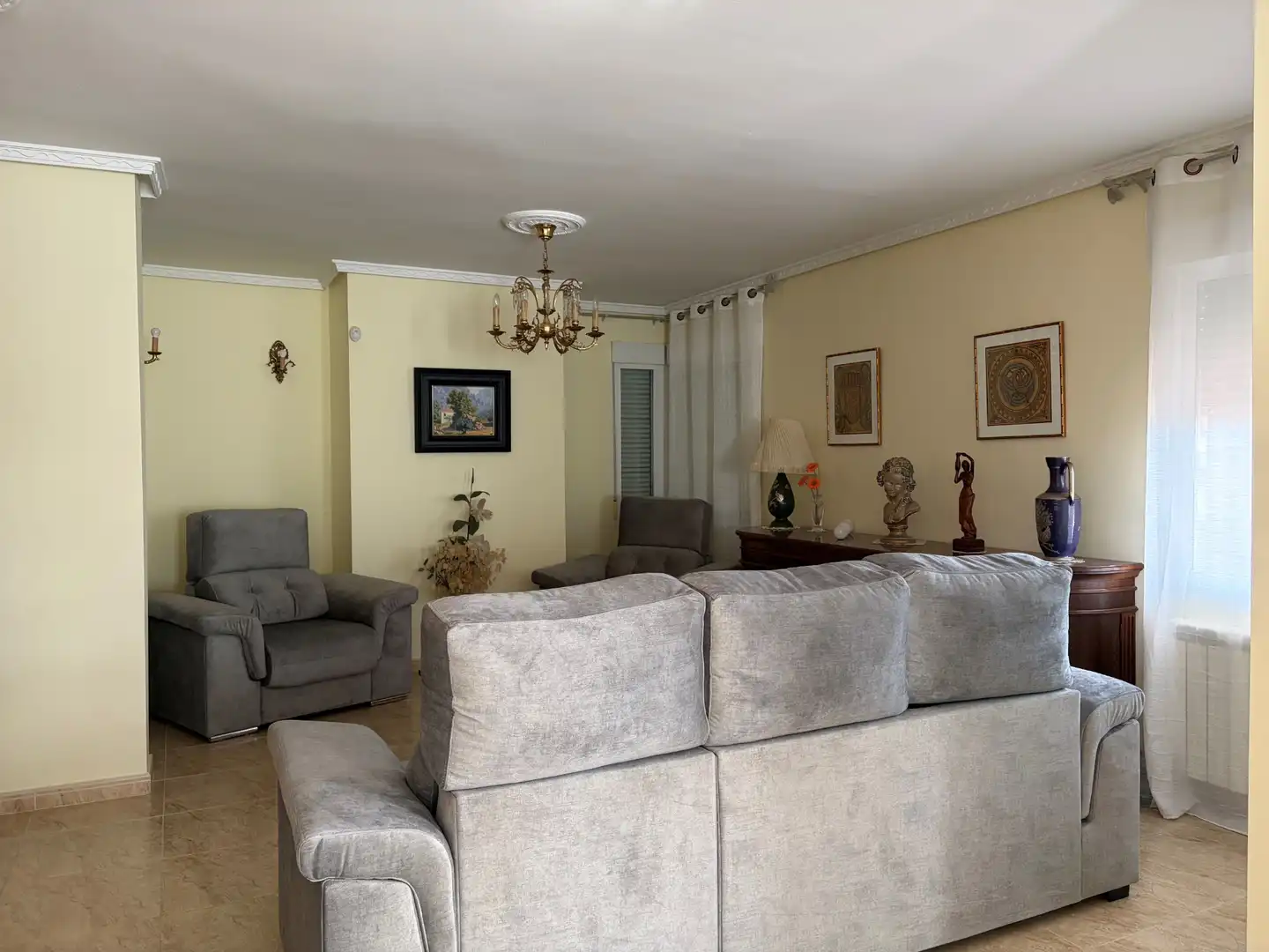 Sala d'estar de Casa o xalet en venda en Villalbilla amb Calefacció i Jardí privat