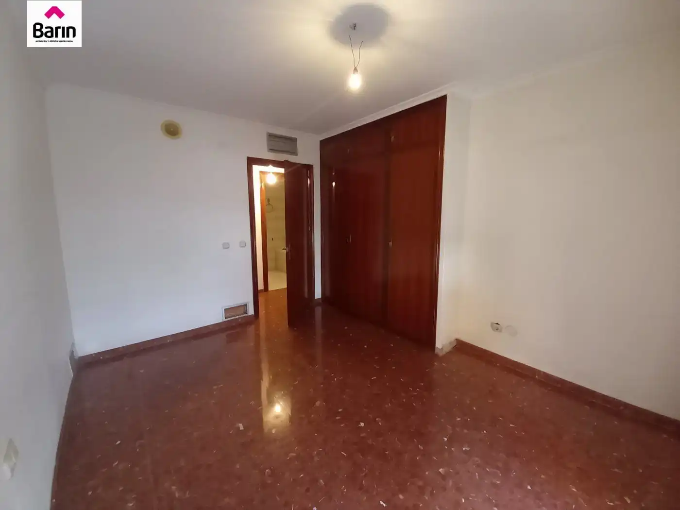 Schlafzimmer von Wohnung zum Verkauf in Córdoba mit Klimaanlage, Terrasse und Abstellraum