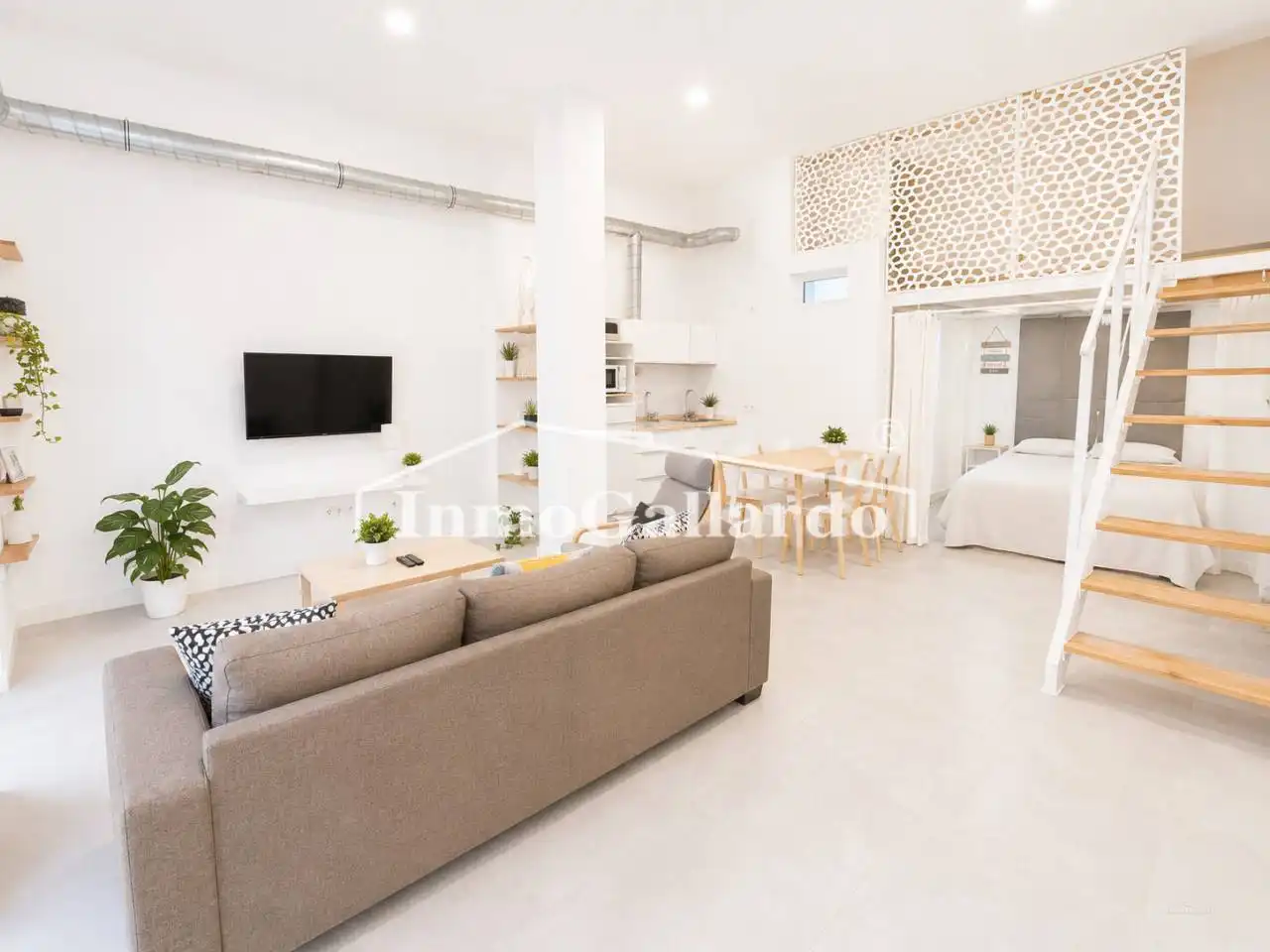 Exterior view of Flat for sale in Málaga  with Air Conditioner, Furnished and Alarm