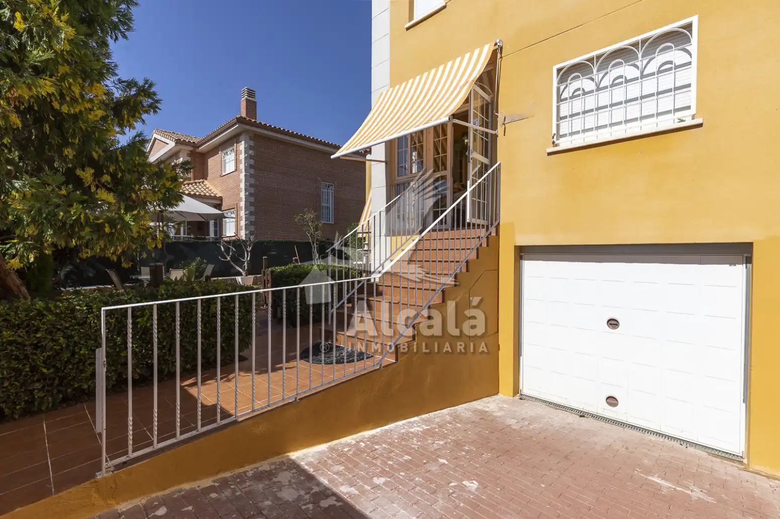Casa aparellada amb piscina en venda a Torrejón del Rey, imagen 48