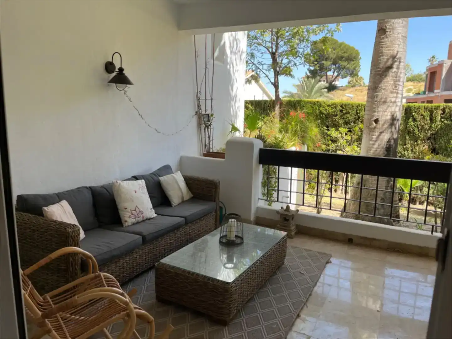 Terrassa de Pis de lloguer en Marbella amb Aire condicionat i Balcó