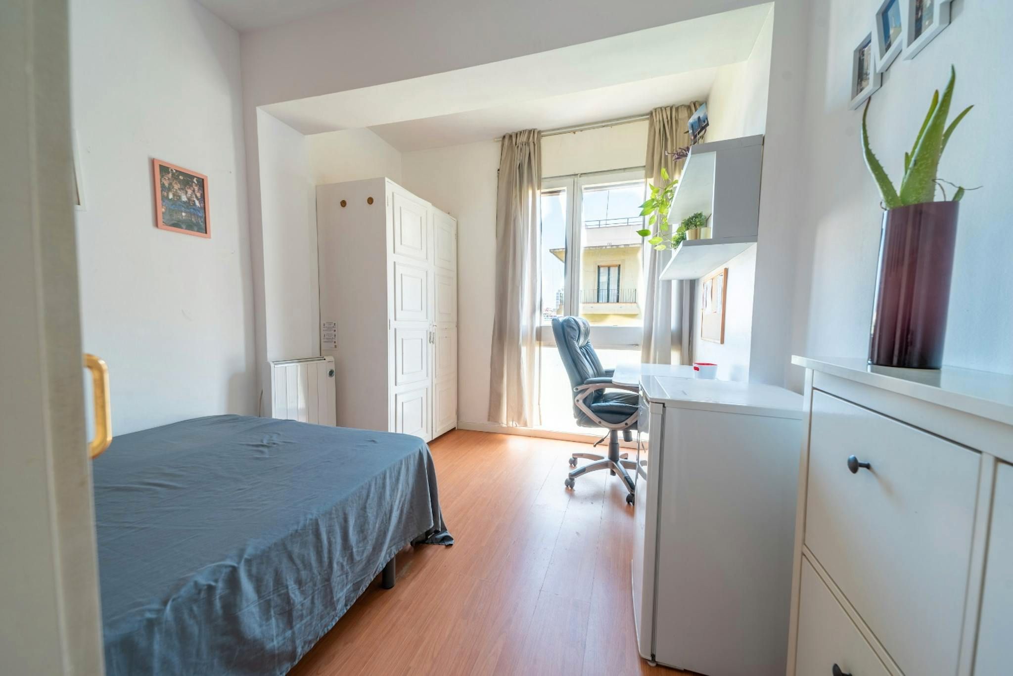 Dormitori de Pis per a compartir en  Barcelona Capital amb Calefacció, Moblat i Rentadora