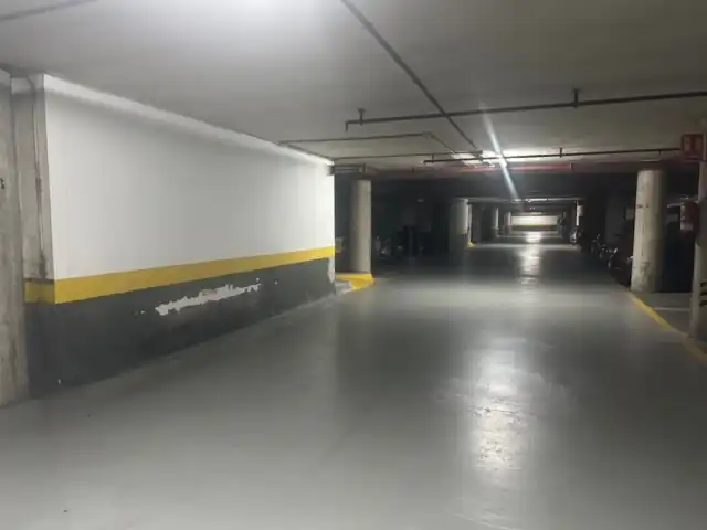Parking de Garaje en venta en Barcelona con Alarma