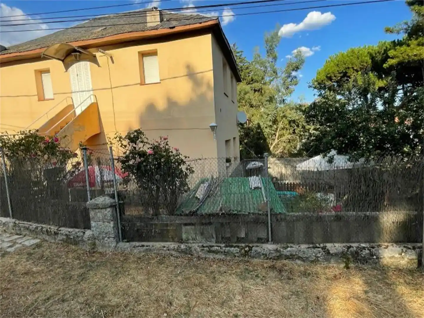 Pis en venda en Las Navas del Marqués  amb Jardí privat i Moblat