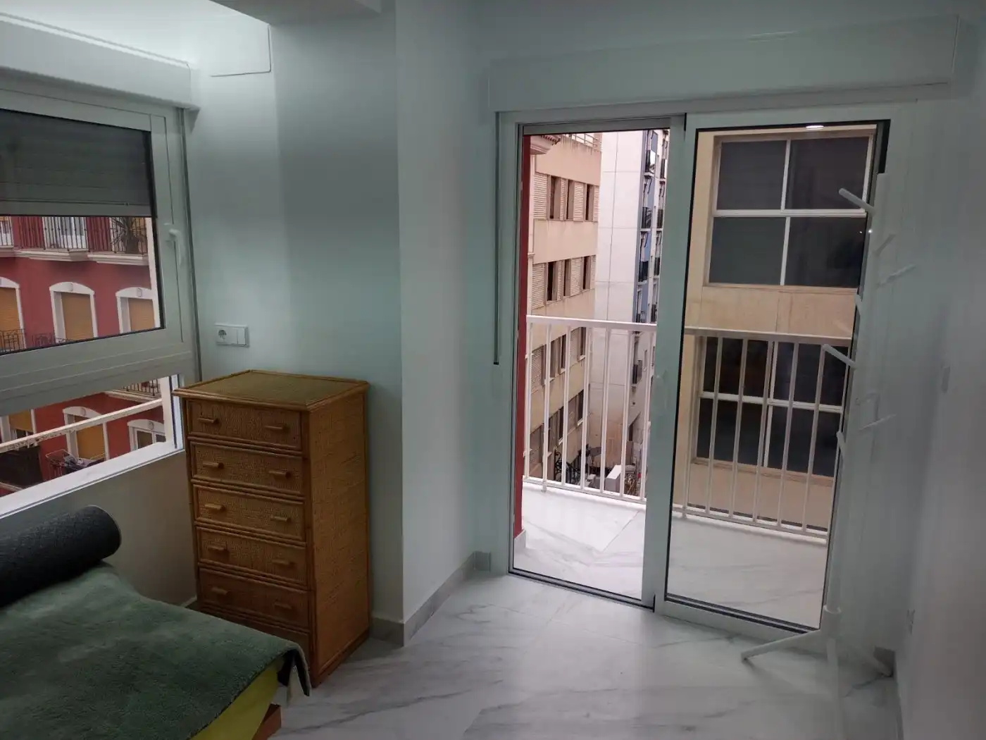Flat for rent in Calle gerona, Barrio del Centro