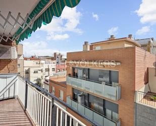 Exterior view of Apartment for sale in L'Hospitalet de Llobregat  with Air Conditioner, Heating and Terrace