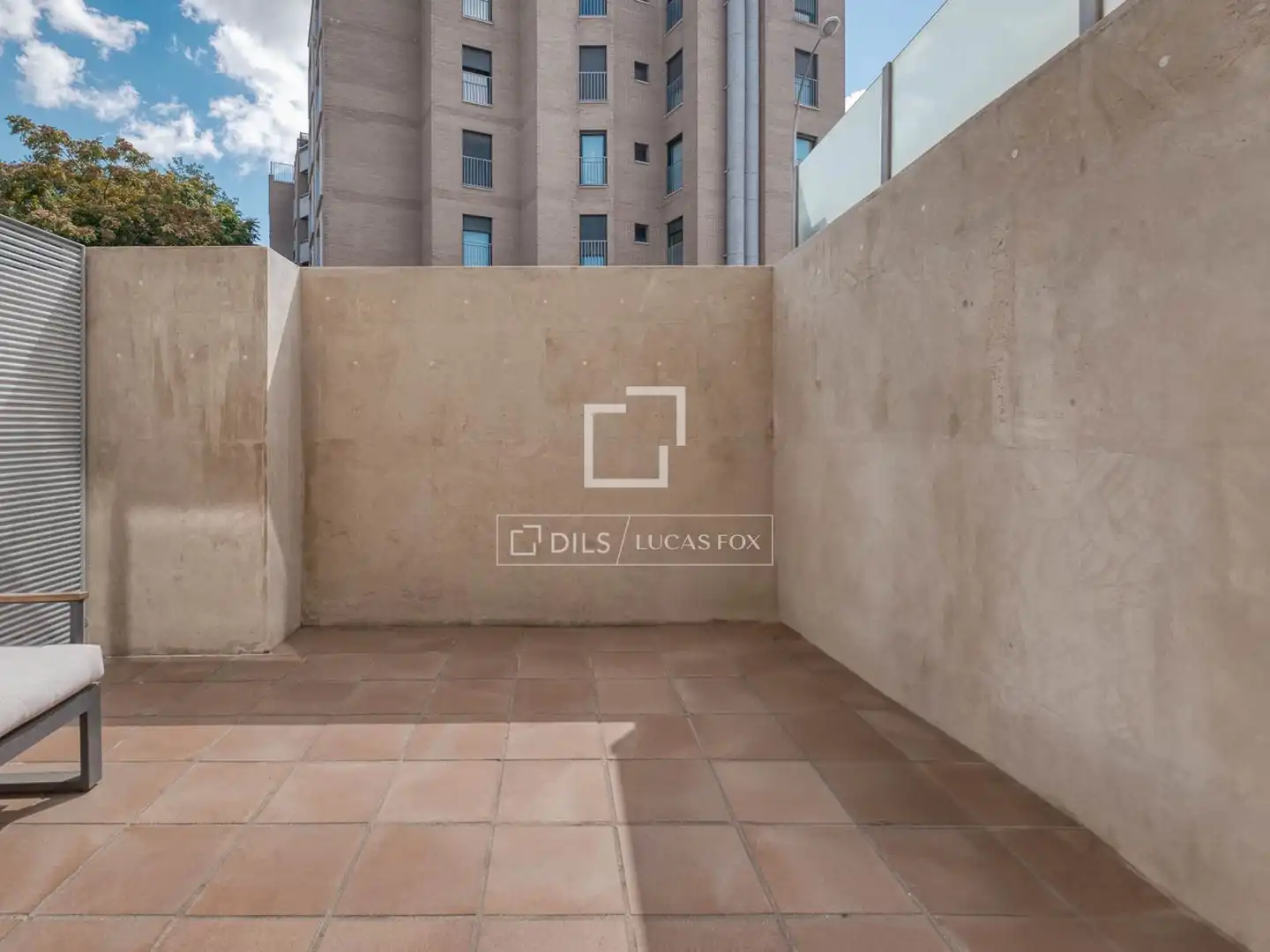 Terrassa de Casa o xalet en venda en Madrid amb Aire condicionat, Calefacció i Jardí privat