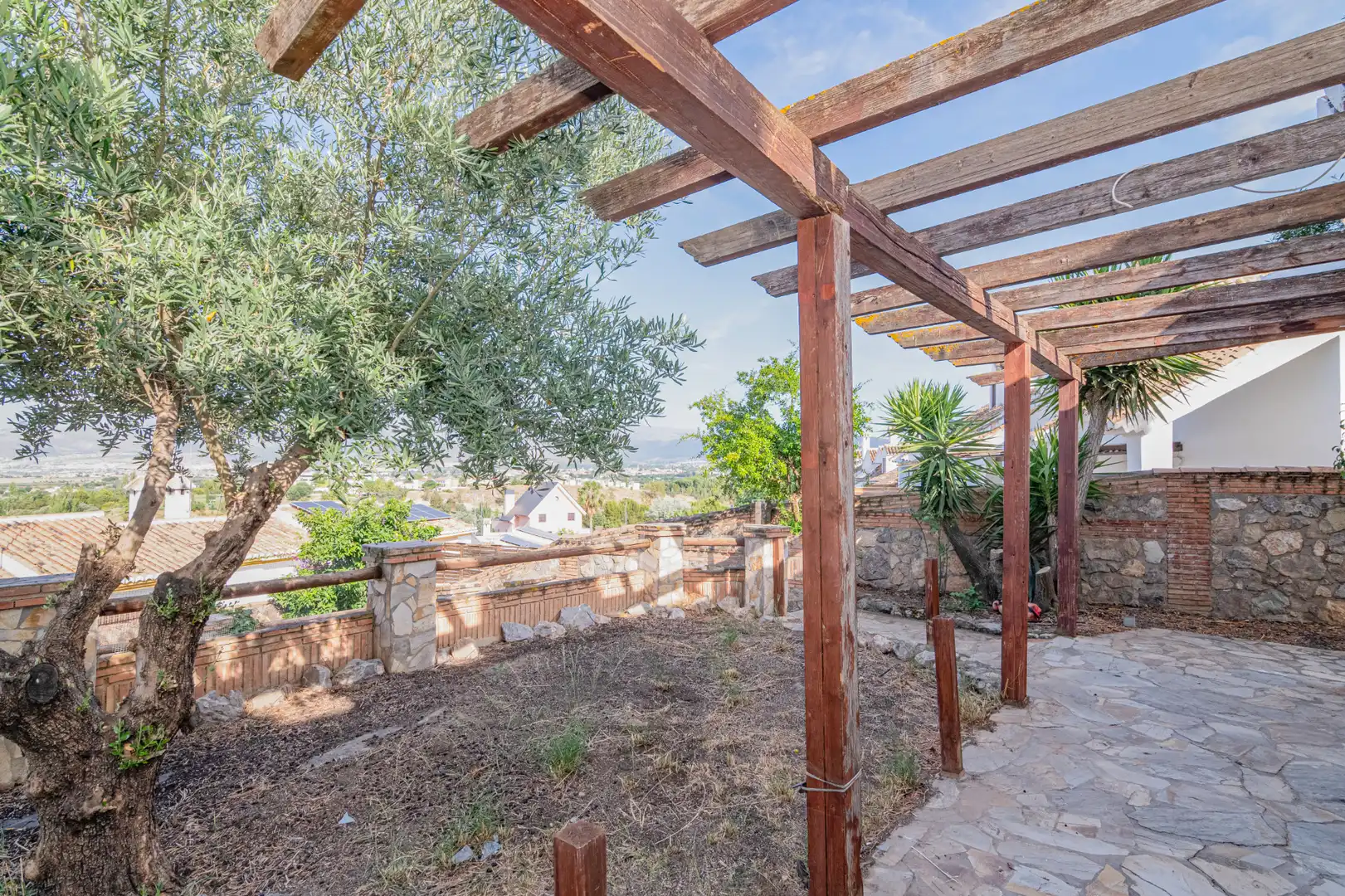 Terrassa de Casa o xalet en venda en Las Gabias amb Jardí privat, Terrassa i Moblat