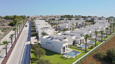 Estupenda promoción de villas independientes en una planta con piscina y solarium, image 4