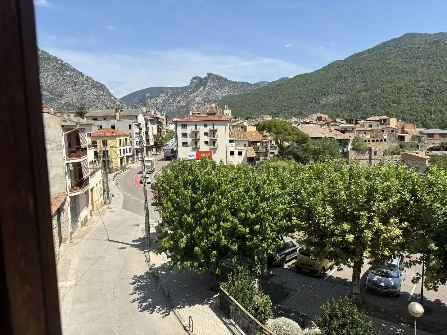 Vista exterior de Pis en venda en Organyà amb Parquet i Moblat