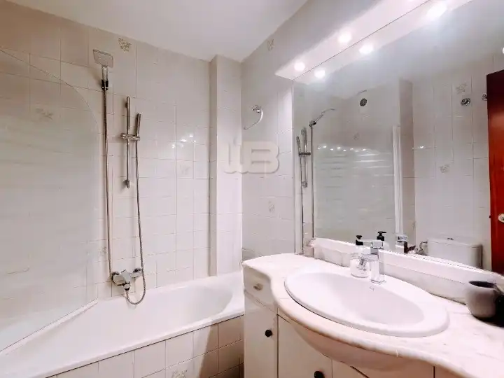 Piso con terraza en venta en Carrer de Casanova, imagen 25