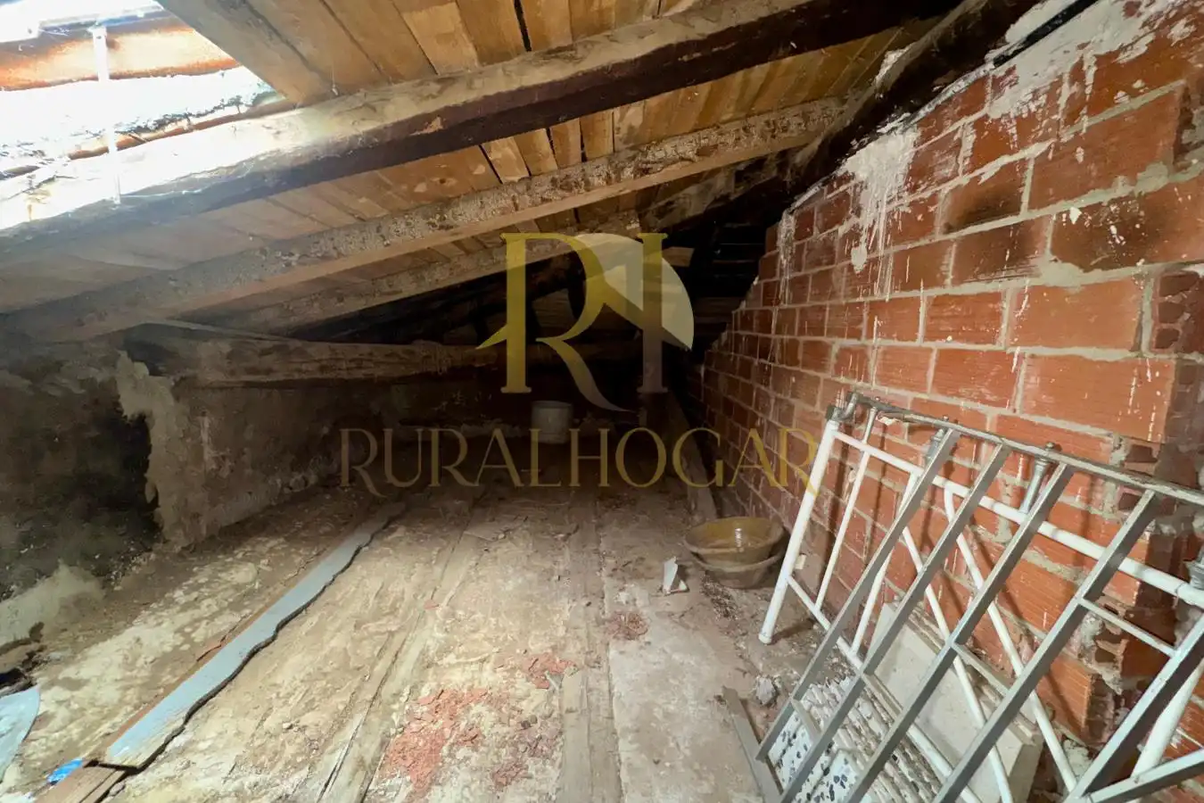 Houses for sale in Prados Redondos  with Storage room and Internet