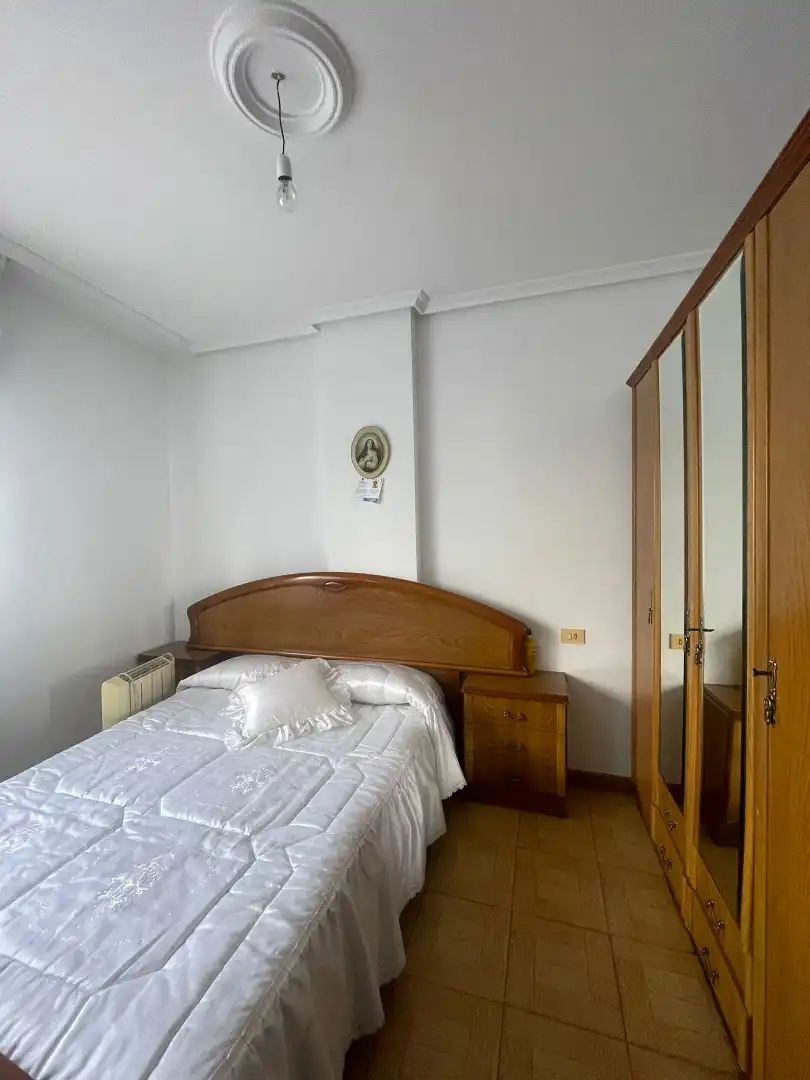 Dormitori de Finca rústica en venda en O Irixo amb Calefacció, Jardí privat i Parquet