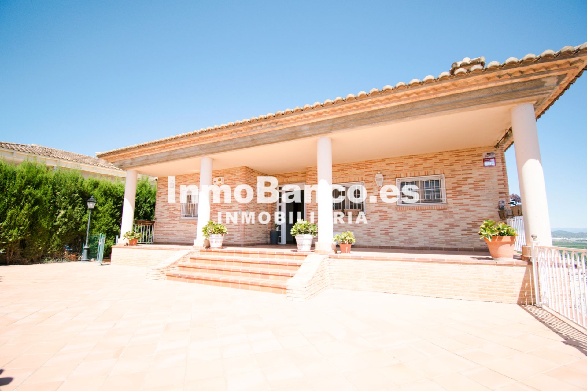Exterior view of House or chalet for sale in Chiva  with Swimming Pool