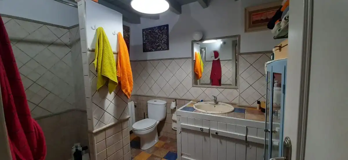 Baño de Finca rústica en venta en Hazas de Cesto con Calefacción, Trastero y Balcón