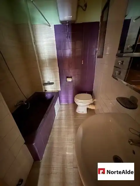 Bathroom of Flat for sale in Barakaldo   with Heating and Balcony