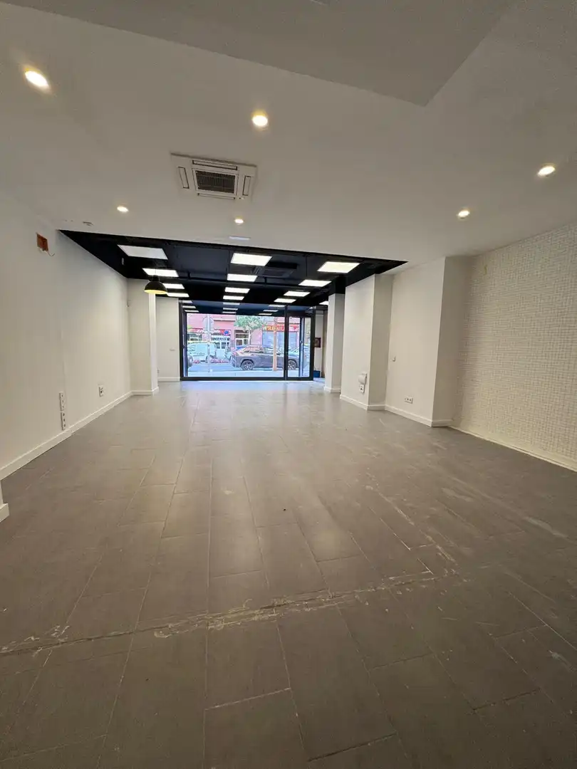 Local comercial en alquiler en Martorell, imagen 3