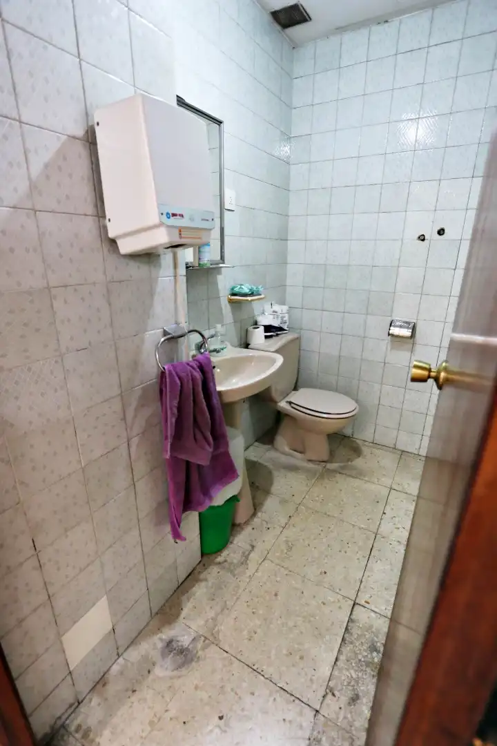 Baño de Local de alquiler en Getafe