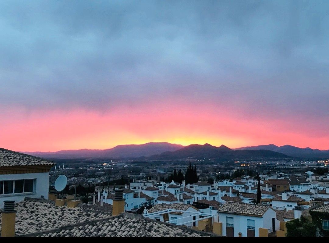 Vista exterior de Estudio de alquiler en  Granada Capital con Aire acondicionado, Calefacción y Terraza