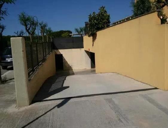 Aparcament de Garatge en venda en Roda de Berà