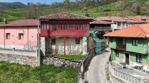 Foto 2 de Casa adosada en venda a Lugar el Llano, Quirós, Asturias