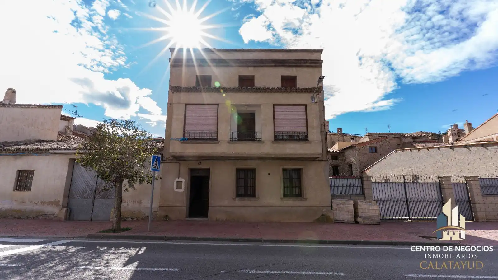 Vista exterior de Casa o xalet en venda en Belmonte de Gracián amb Balcó