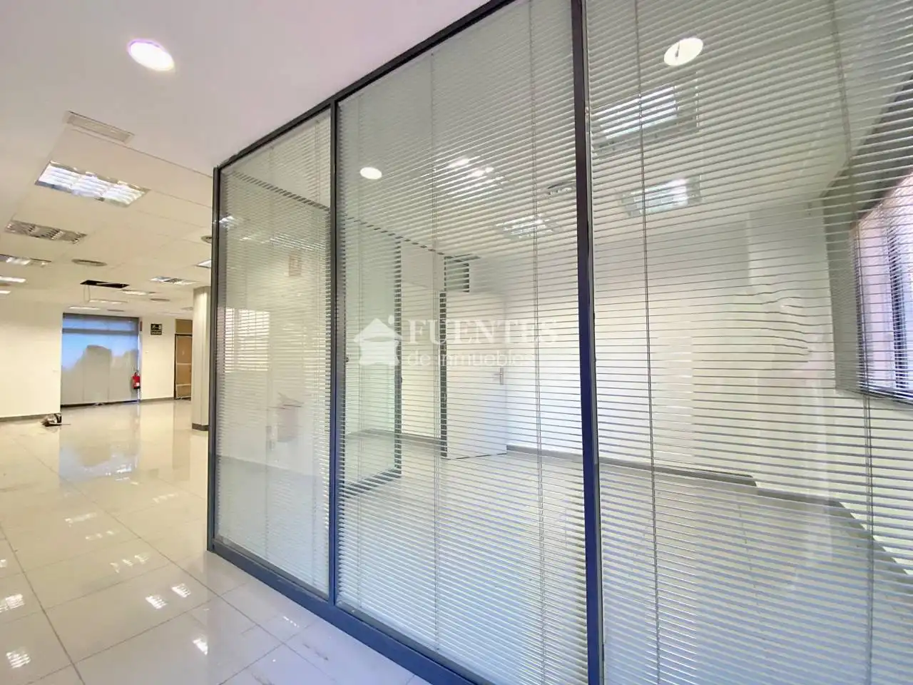 Local comercial en alquiler en Calle  Colombia, imagen 6