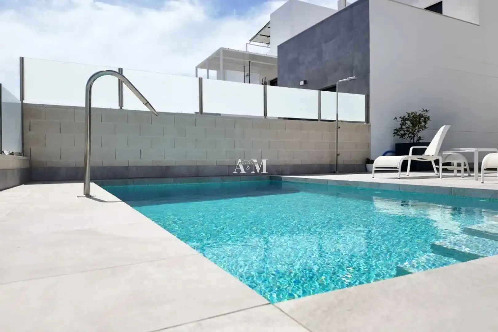 Chalet con terraza en venta en Los Balcones - Los Altos, imagen 2
