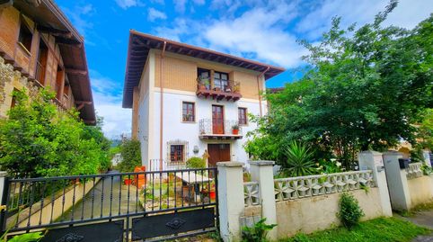 CASA CON TERRENO EN ZALLA