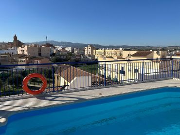 Flat with pool for sale in Calle los Laureles