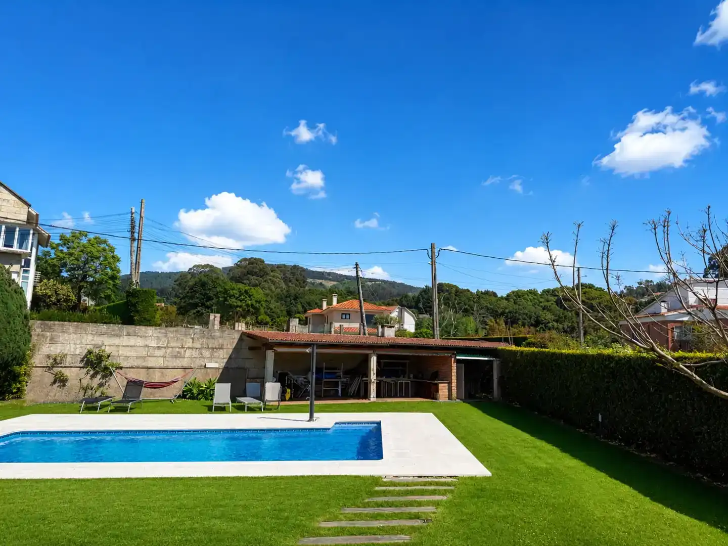 Piscina de Casa o xalet en venda en Vigo  amb Aire condicionat, Piscina i Balcó