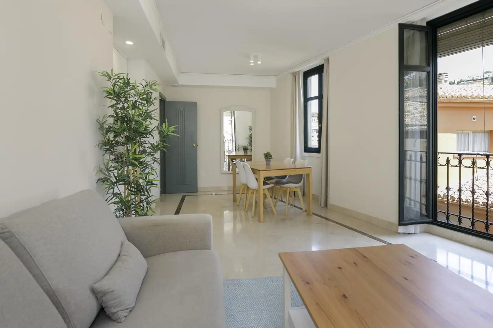 Apartament amb ascensor en venda a Calle Gran Vía de Colón #46 4º, imagen 4