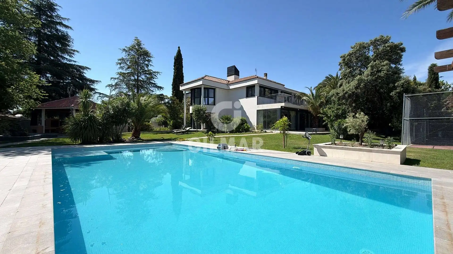 Jardín de Casa o chalet en venta en Boadilla del Monte con Calefacción, Jardín privado y Piscina