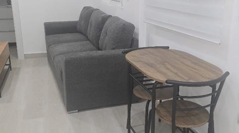 Foto 3 de Apartamento de alquiler en Calle Poeta Cristóbal Sarmiento, 3, Fuente Alegre - El Chaparral - Los Morales, Málaga