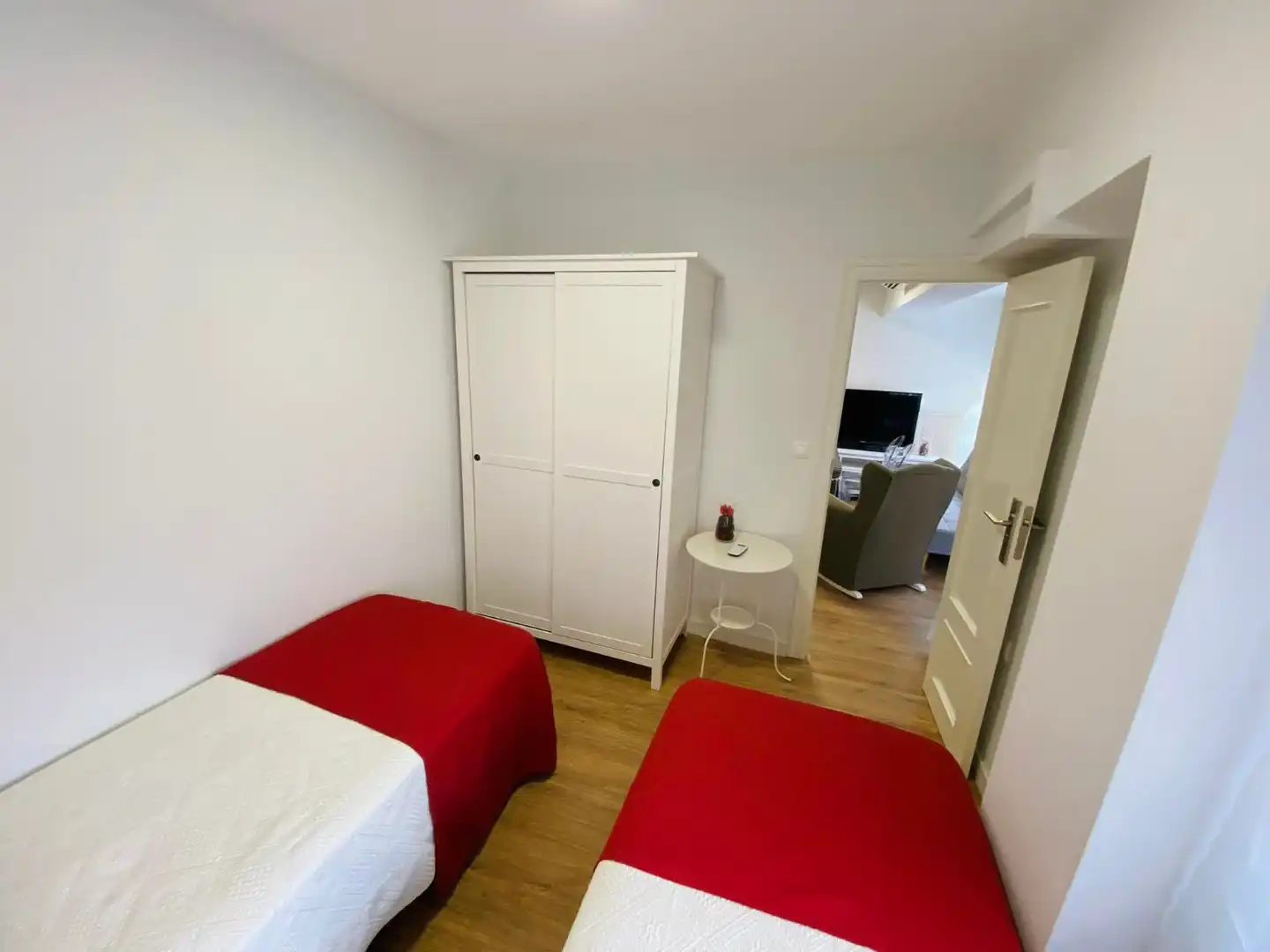 Dormitori de Apartament de lloguer en Torrevieja amb Aire condicionat, Moblat i Rentadora