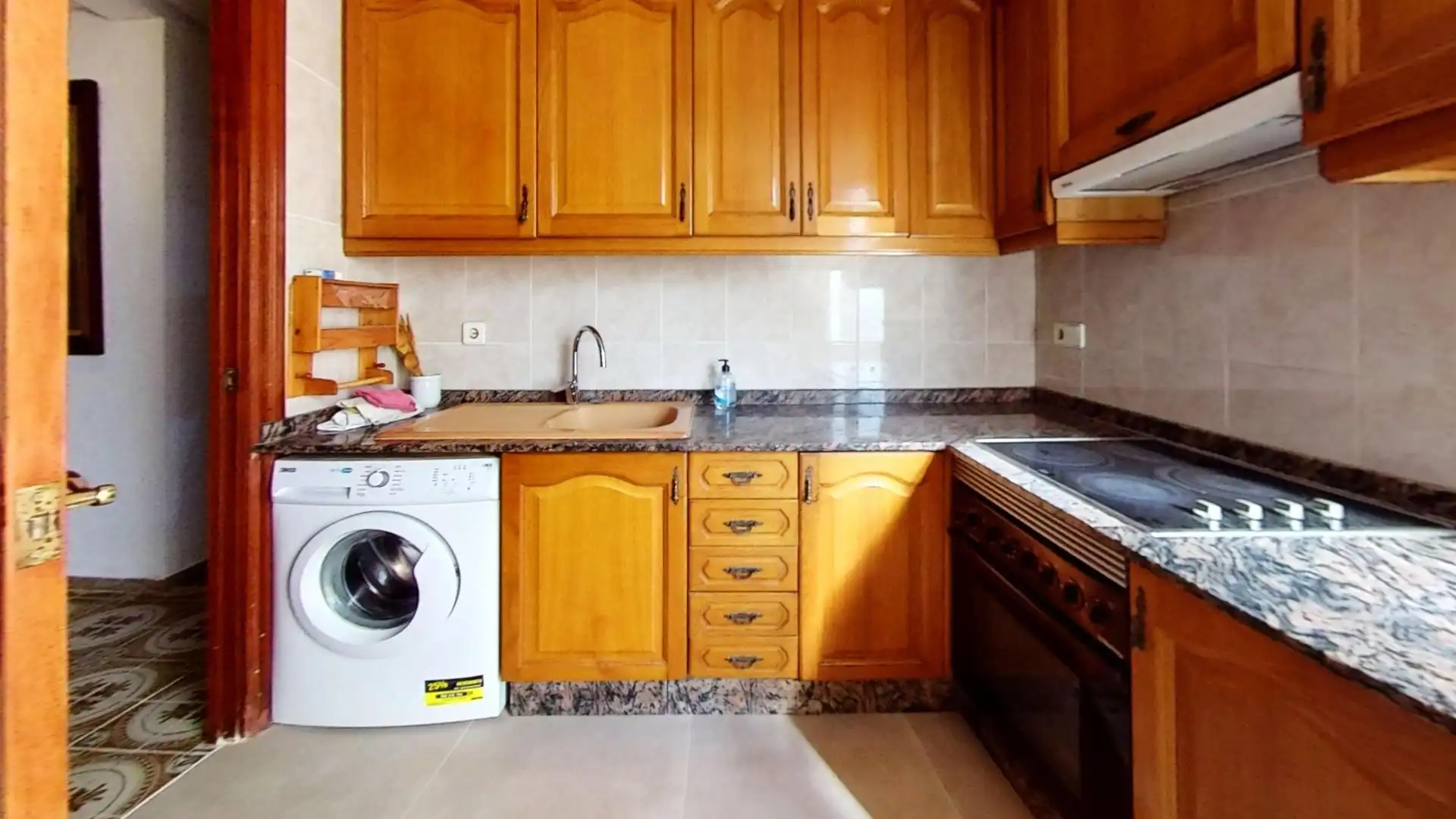 Kitchen of Flat for rent in  Valencia Capital  with Furnished