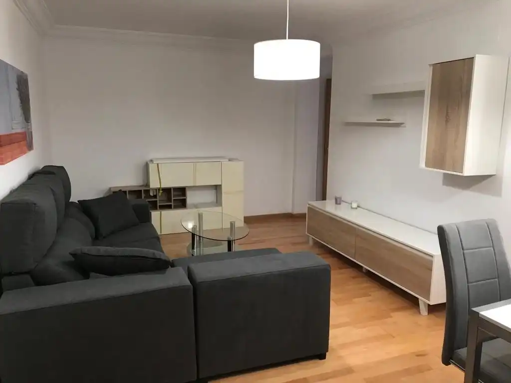Flat for rent in Carrer de Pere Cabanes, 56, Torrefiel