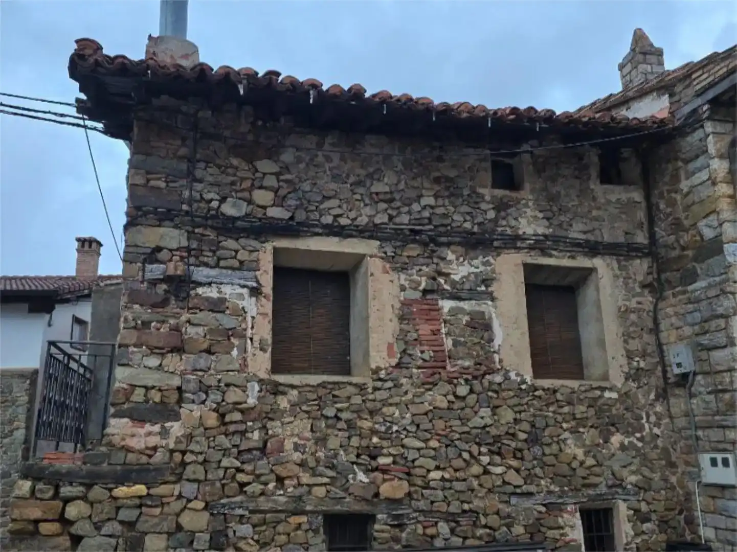 Vista exterior de Casa adosada en venda en Laguna de Cameros, La Rioja