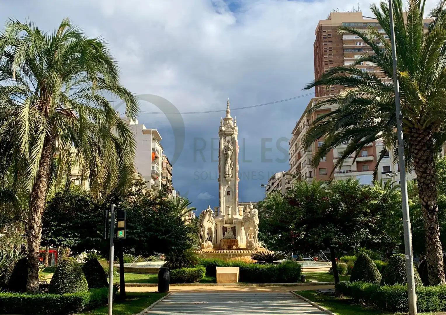 Vista exterior de Piso de alquiler en Alicante / Alacant con Calefacción, Terraza y Amueblado